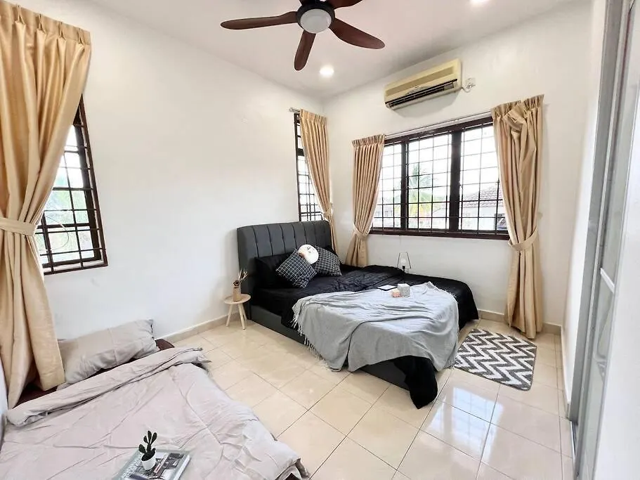 Corner House Near Midvalley Jb Johor Bahru 0*,